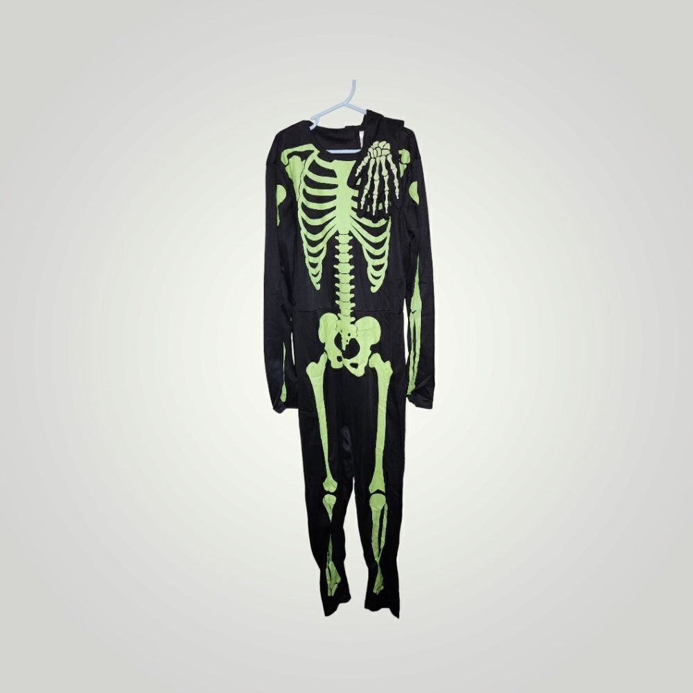 3D Skeleton Costume in Kids/Youth Size large (12 - 14) 